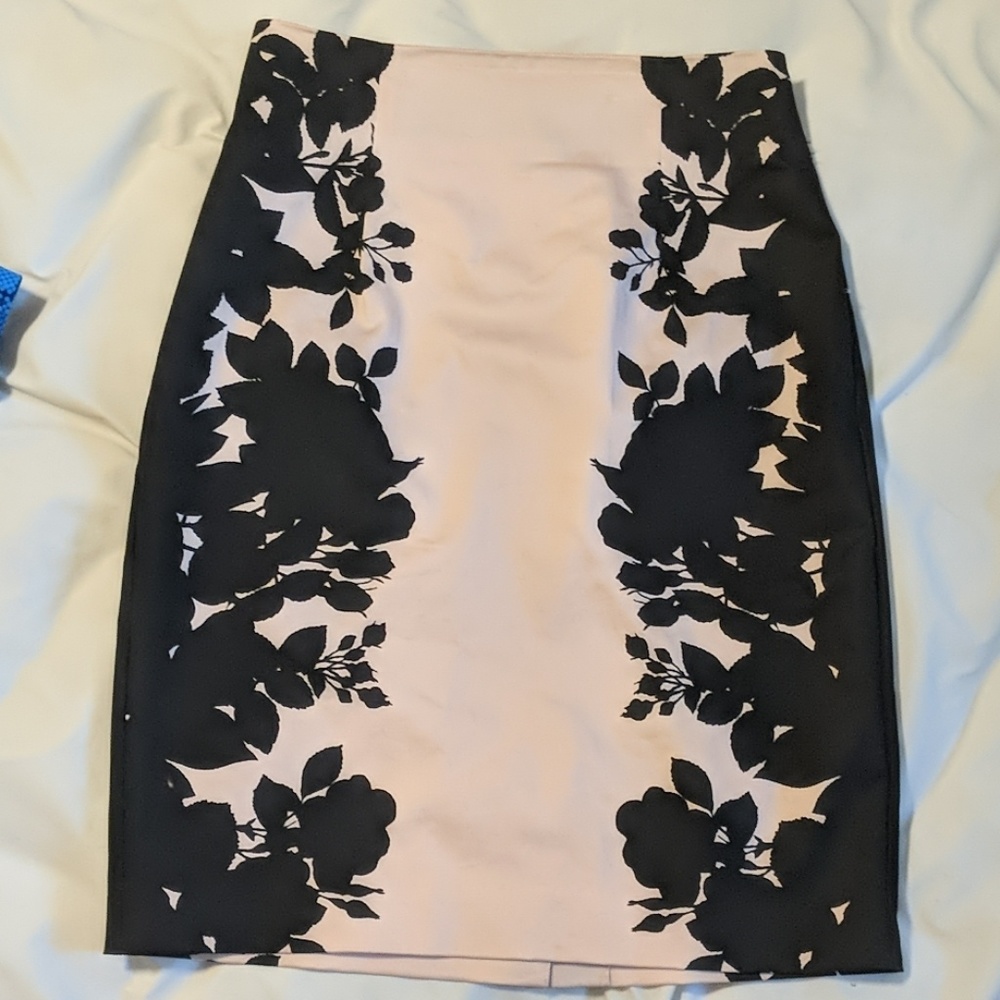Worthington Pencil Skirt